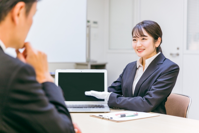 宝石の査定から取引完了までの流れとポイント